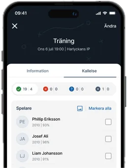 Ledarvyn i appen: kallelsesvar och spelarlista för en träning, med möjlighet att markera alla som närvarande